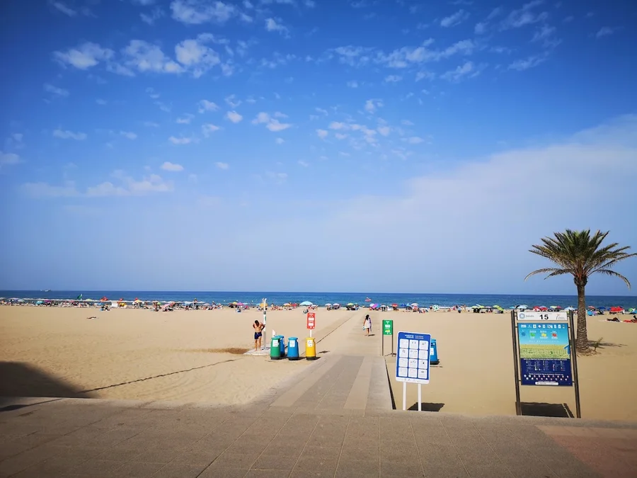 acceso a la playa norte de gandia