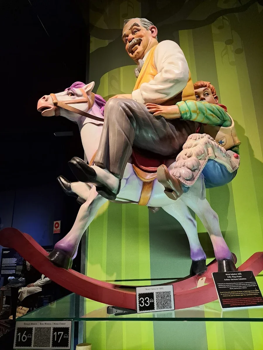 museo fallero gandia ninots