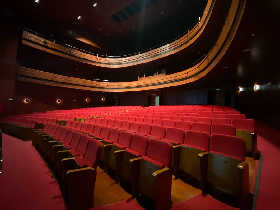 teatro serrano dentro