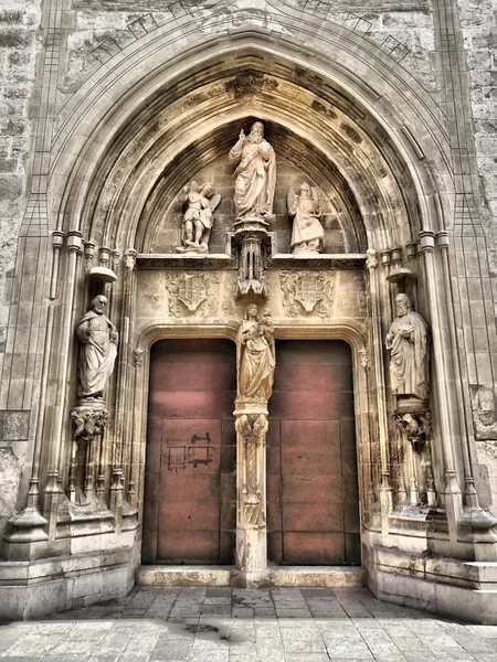 Puerta de los Apóstoles